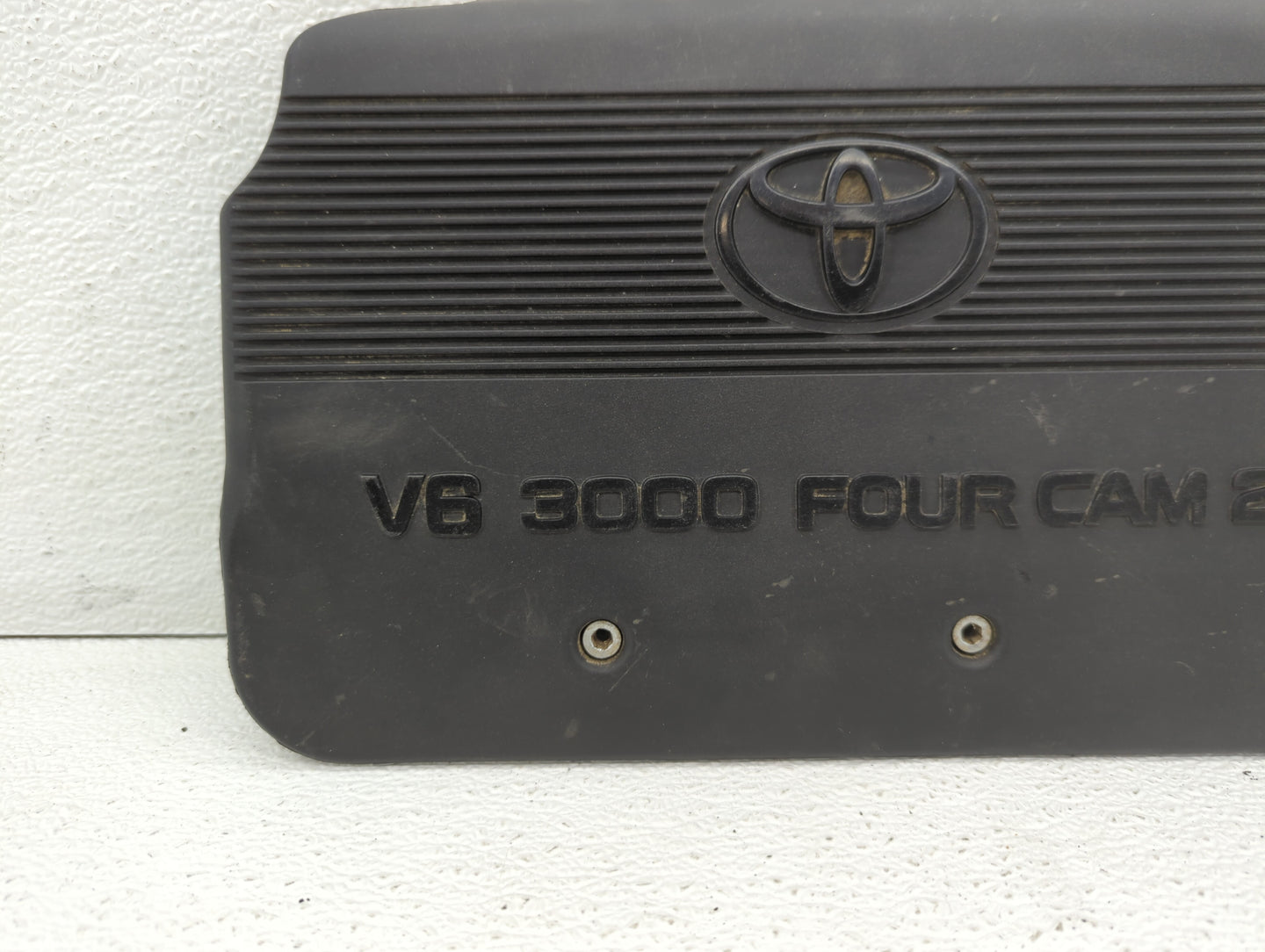 2000 Toyota Sienna Engine Cover - Oemusedautoparts1.com