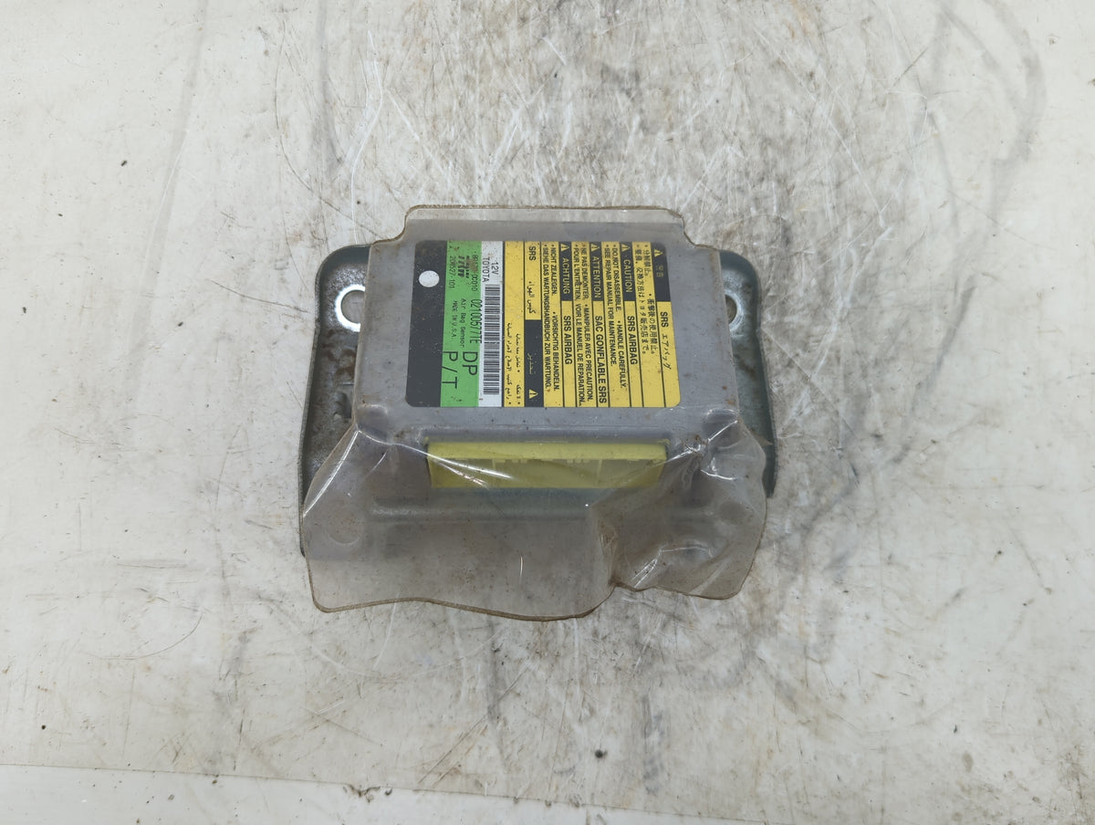 2000-2000 Toyota Tundra Safety Restraint Srs Airbag Control Module - Oemusedautoparts1.com