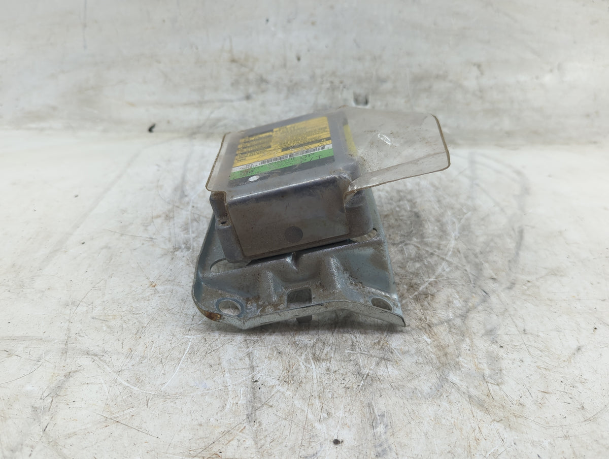 2000-2000 Toyota Tundra Safety Restraint Srs Airbag Control Module - Oemusedautoparts1.com