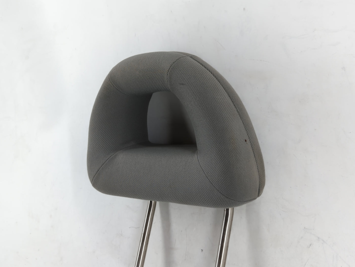 2000-2002 Volkswagen Beetle Headrest Head Rest Front Driver Passenger Seat Fits Fits 2000 2001 2002 OEM Used Auto Parts - Oe