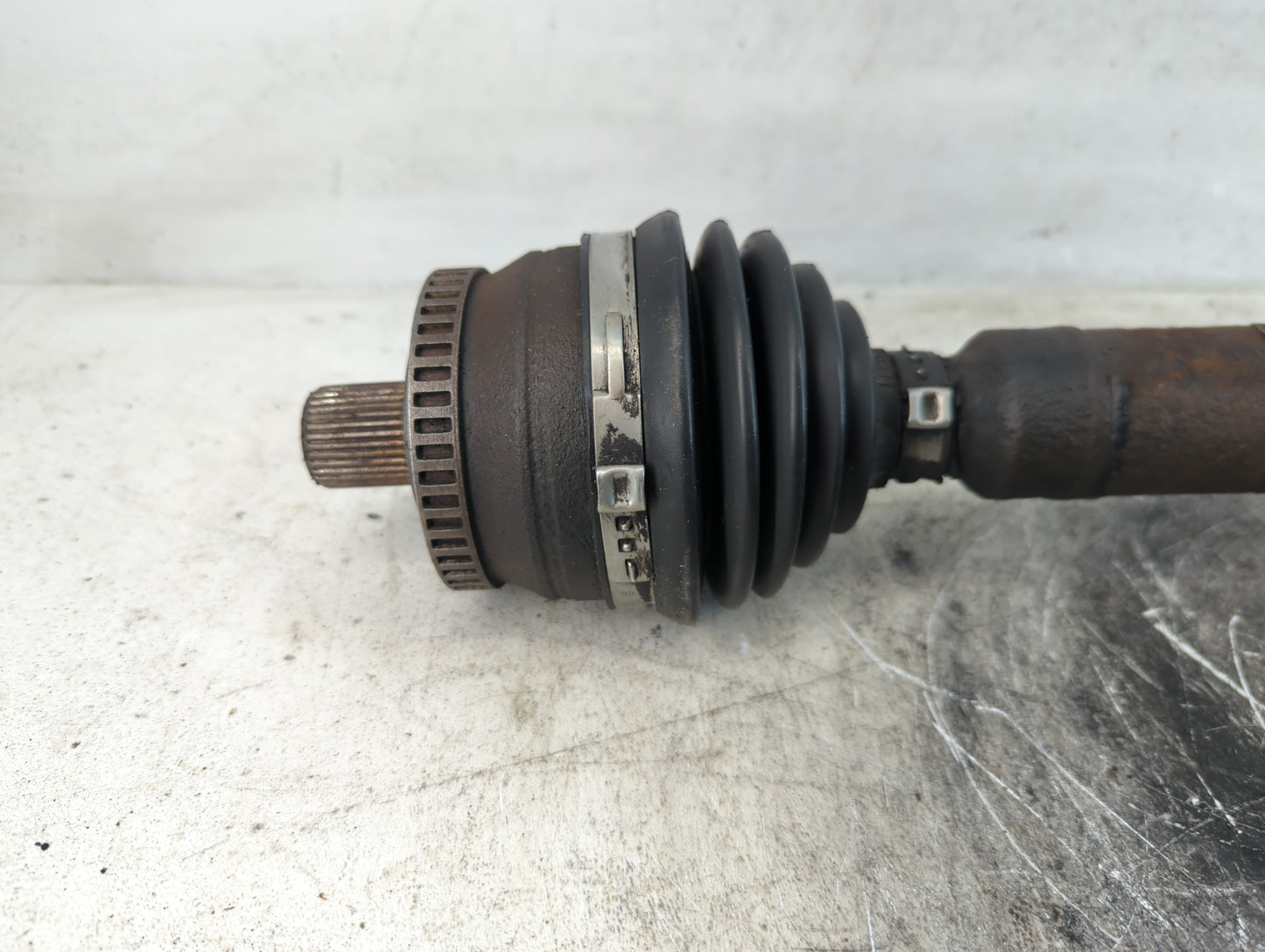 1998-2001 Volkswagen Passat Axle Shaft Front Passenger Cv C/v - Oemusedautoparts1.com