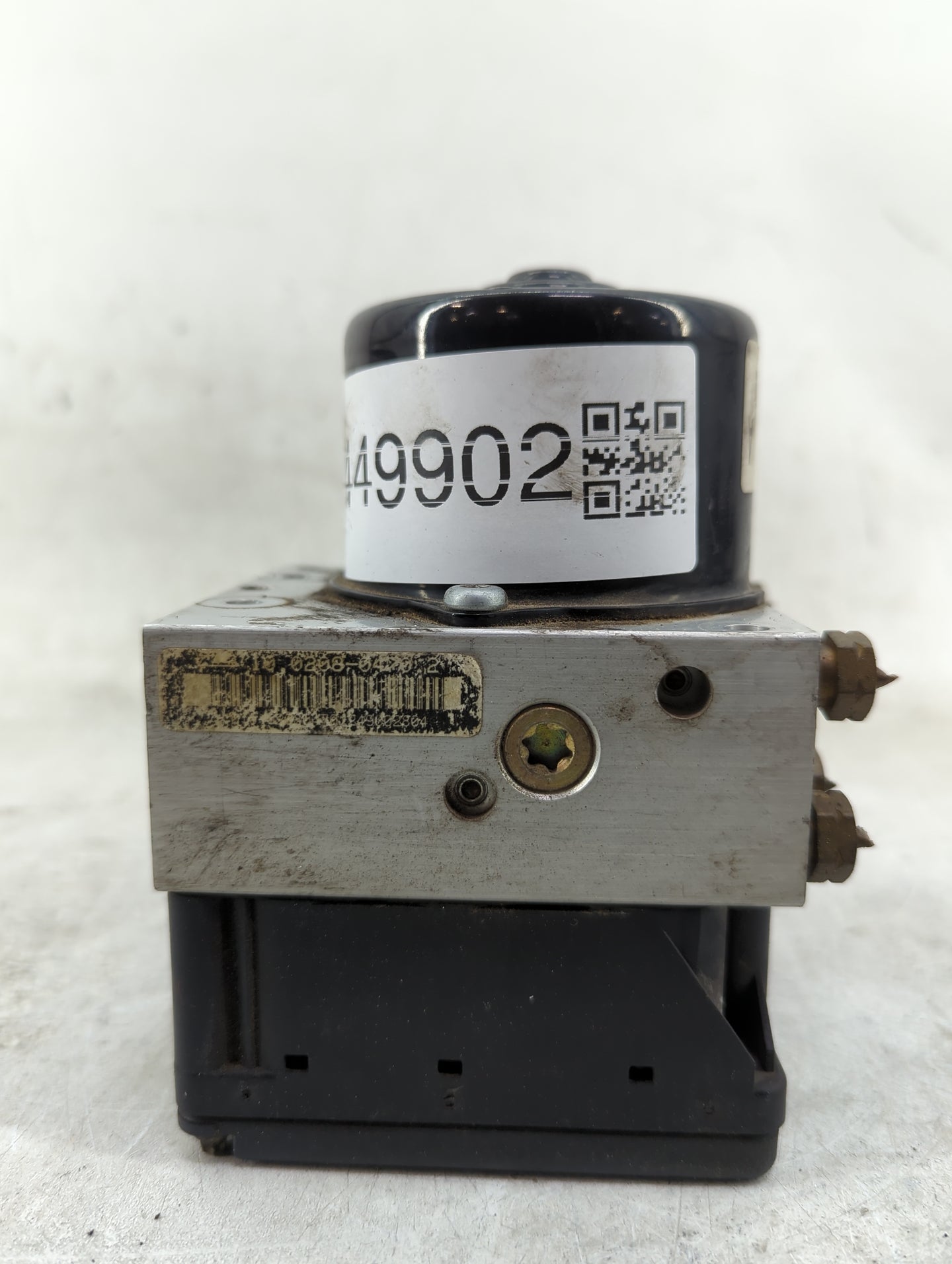 1999-2004 Volvo C70 ABS Pump Control Module Replacement P/N:9467581 Fits Fits 1999 2000 2001 2002 2003 2004 OEM Used Auto Pa