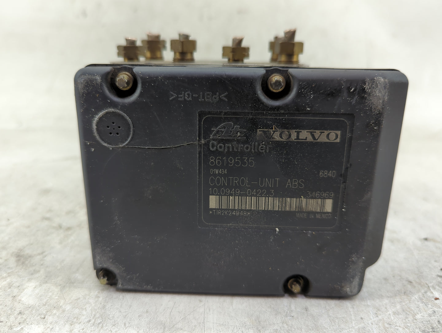 1999-2004 Volvo C70 ABS Pump Control Module Replacement P/N:9467581 Fits Fits 1999 2000 2001 2002 2003 2004 OEM Used Auto Pa