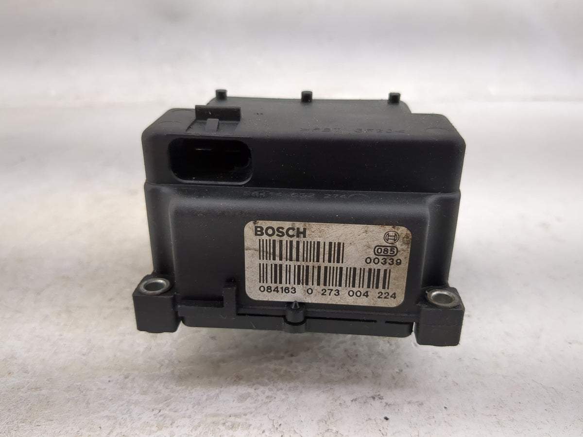 2000 Volvo S40 ABS Pump Control Module Replacement P/N:0273004224 084163 Fits OEM Used Auto Parts - Oemusedautoparts1.com