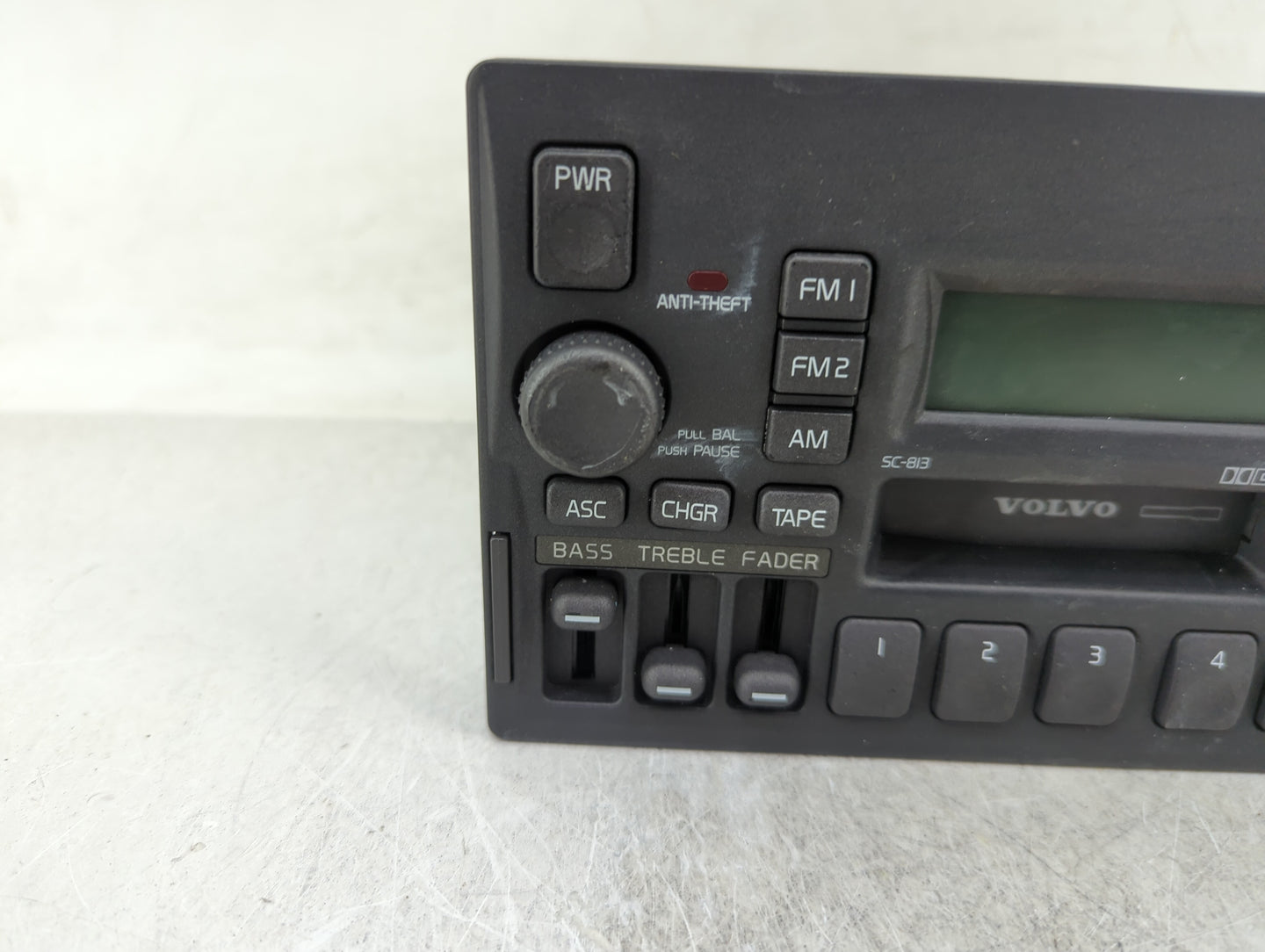 2000 Volvo V40 Radio AM FM Cd Player Receiver Replacement P/N:3533741-1 Fits Fits 1996 1997 1998 1999 2001 2002 2003 2004 OE