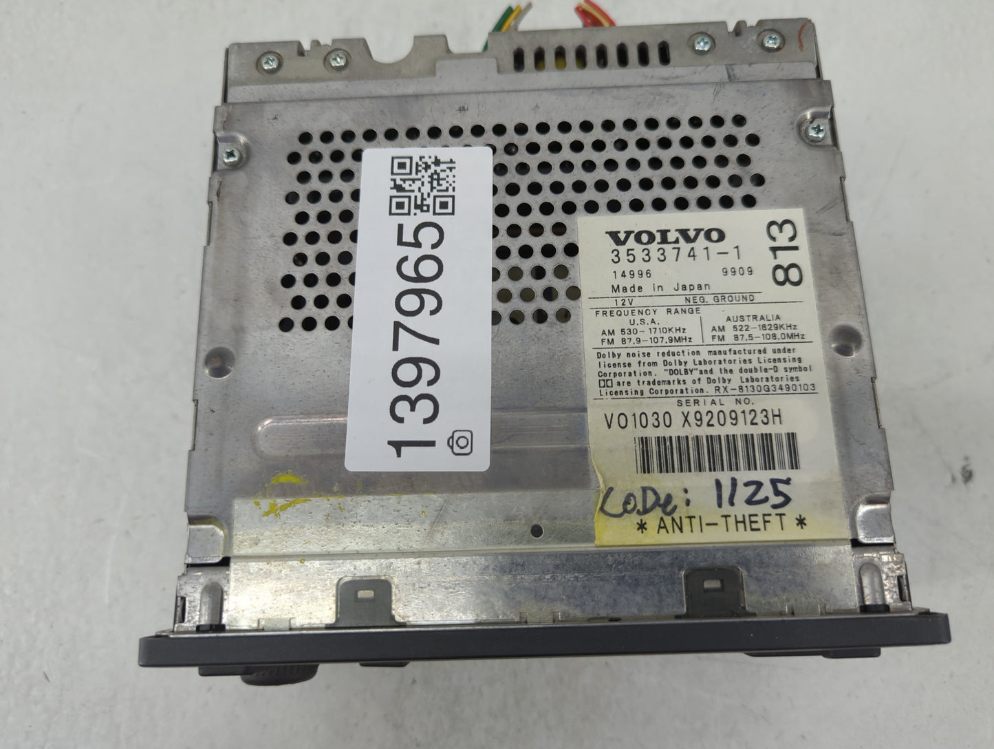 2000 Volvo V40 Radio AM FM Cd Player Receiver Replacement P/N:3533741-1 Fits Fits 1996 1997 1998 1999 2001 2002 2003 2004 OE