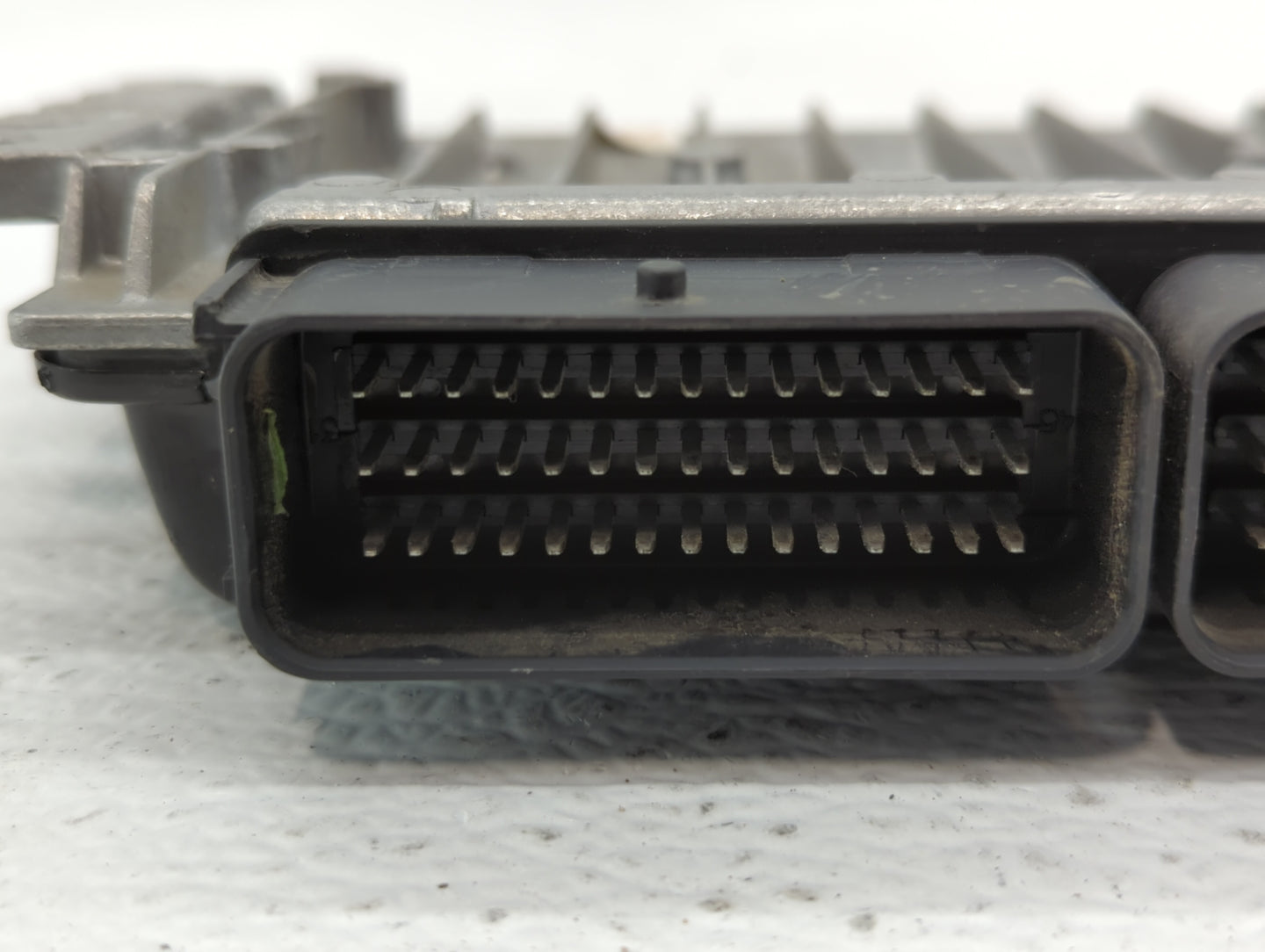 2000 Volvo V40 PCM Engine Control Computer ECU ECM PCU OEM P/N:P30614562 Fits OEM Used Auto Parts - Oemusedautoparts1.com