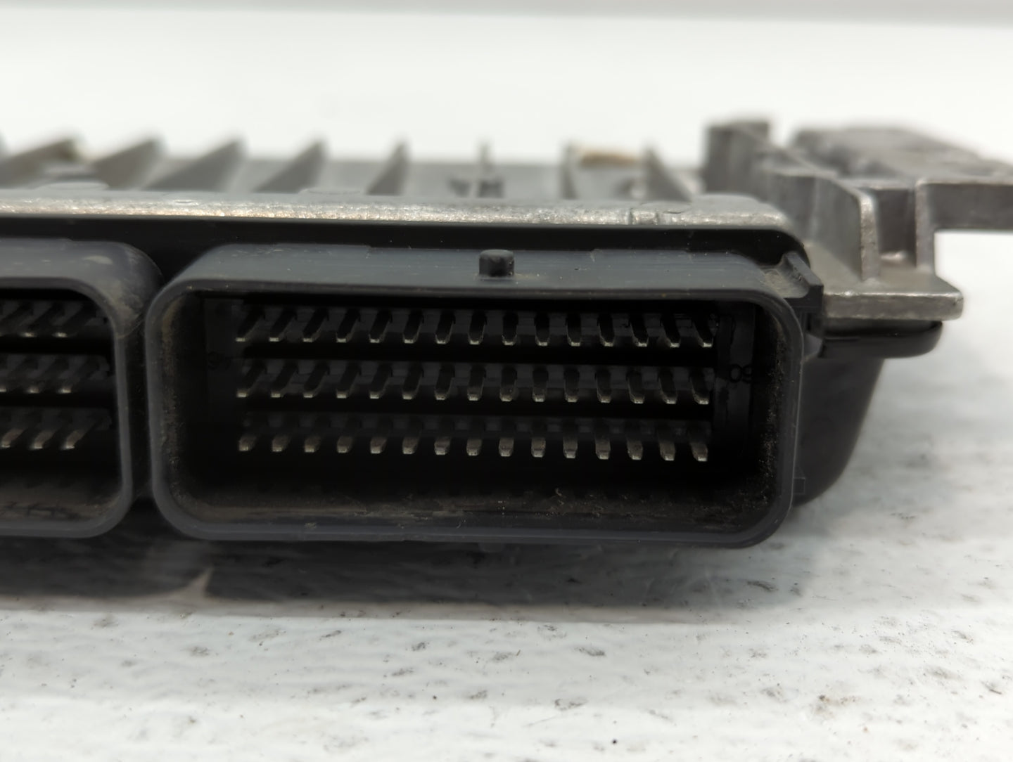 2000 Volvo V40 PCM Engine Control Computer ECU ECM PCU OEM P/N:P30614562 Fits OEM Used Auto Parts - Oemusedautoparts1.com