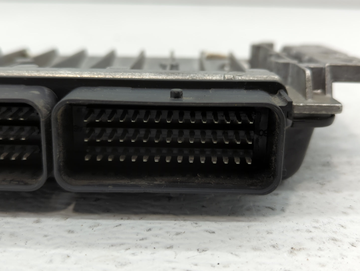 2000 Volvo V40 PCM Engine Control Computer ECU ECM PCU OEM P/N:P30614562 Fits OEM Used Auto Parts - Oemusedautoparts1.com