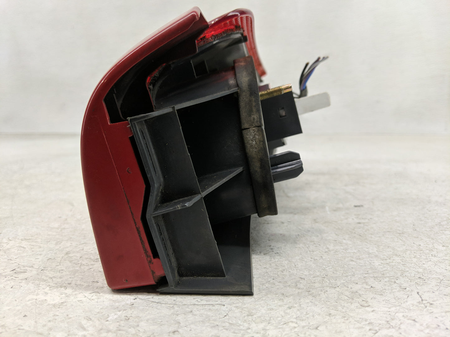 1998-2000 Volvo V70 Tail Light Assembly Passenger Right OEM Fits Fits 1994 1995 1996 1997 1998 1999 2000 OEM Used Auto Parts