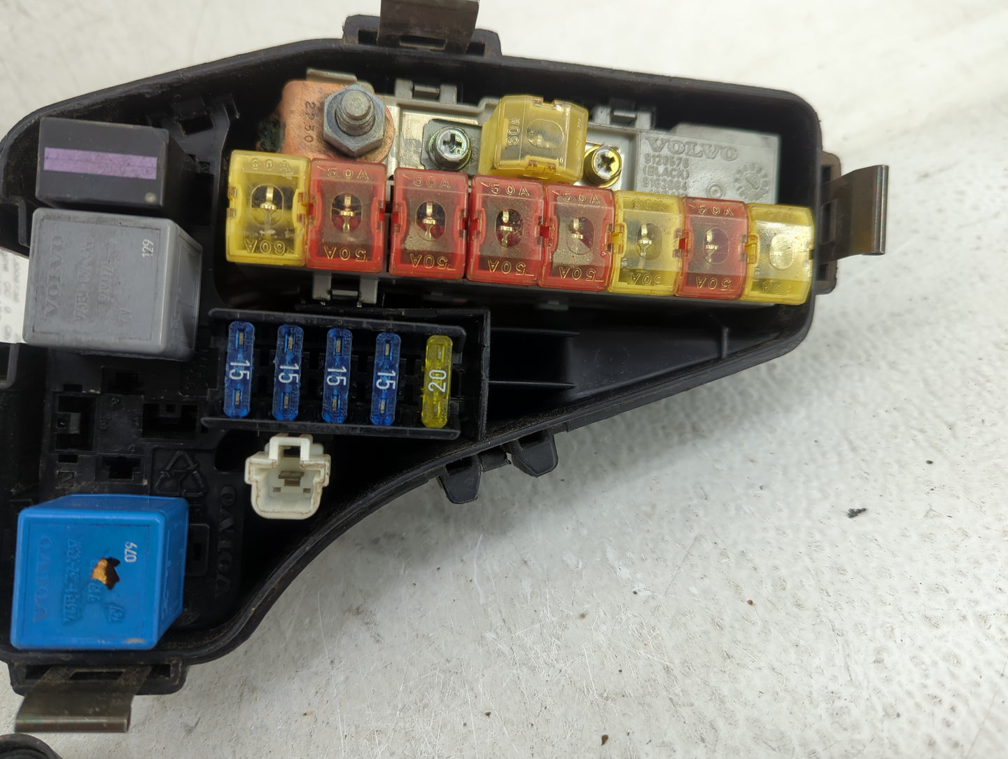 2000-2003 Volvo V70 Fusebox Fuse Box Panel Relay Module P/N:9456819 9456416, 9128576 Fits Fits 2000 2001 2002 2003 OEM Used 