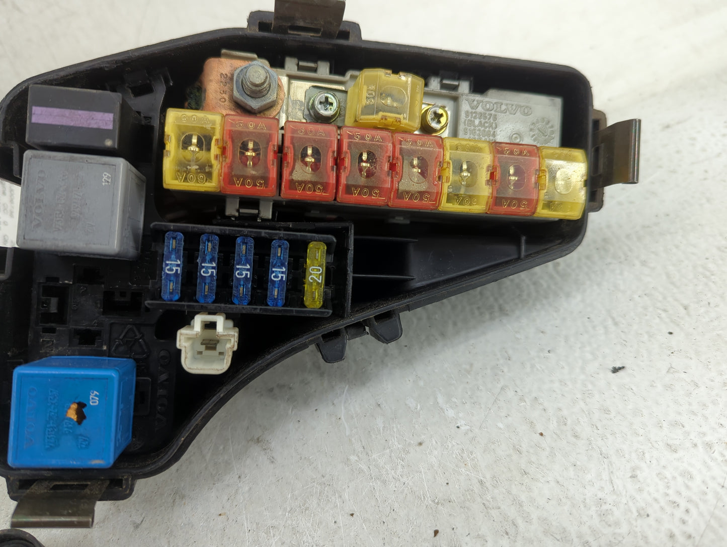 2000-2003 Volvo V70 Fusebox Fuse Box Panel Relay Module P/N:9456819 9456416, 9128576 Fits Fits 2000 2001 2002 2003 OEM Used 