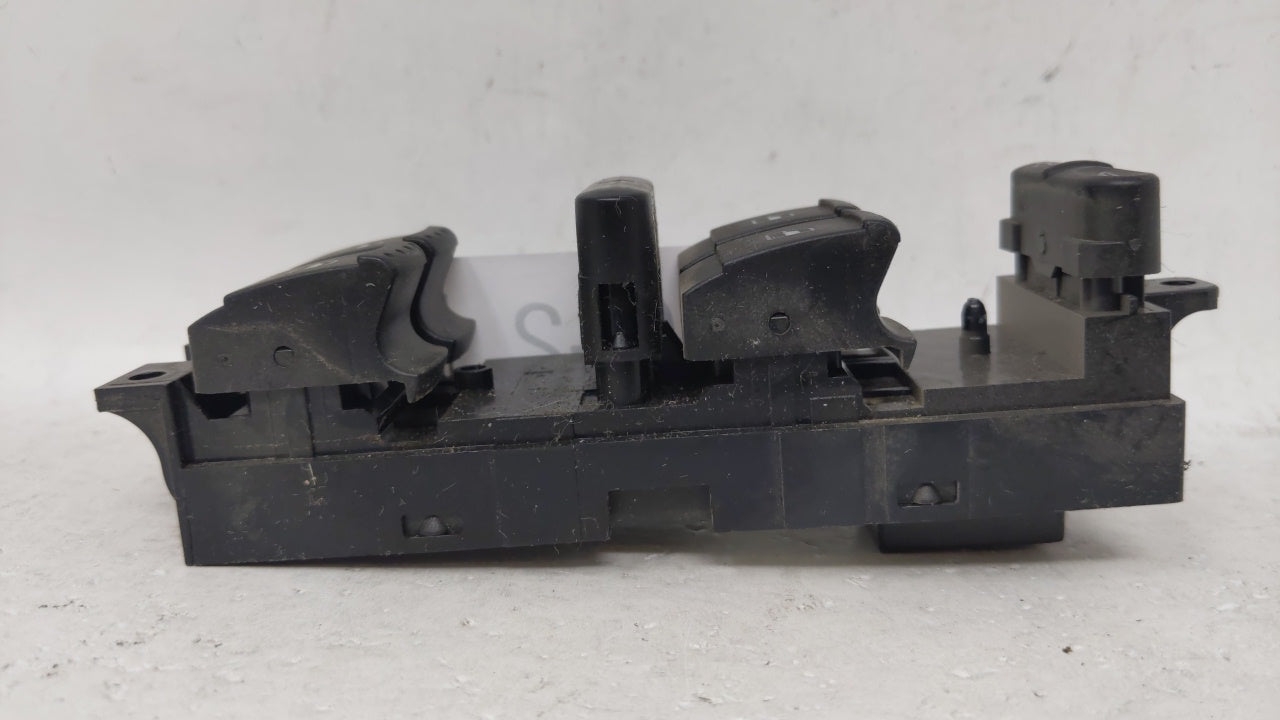 2000 Volkswagen Golf Master Power Window Switch Replacement Driver Side Left Fits OEM Used Auto Parts - Oemusedautoparts1.co
