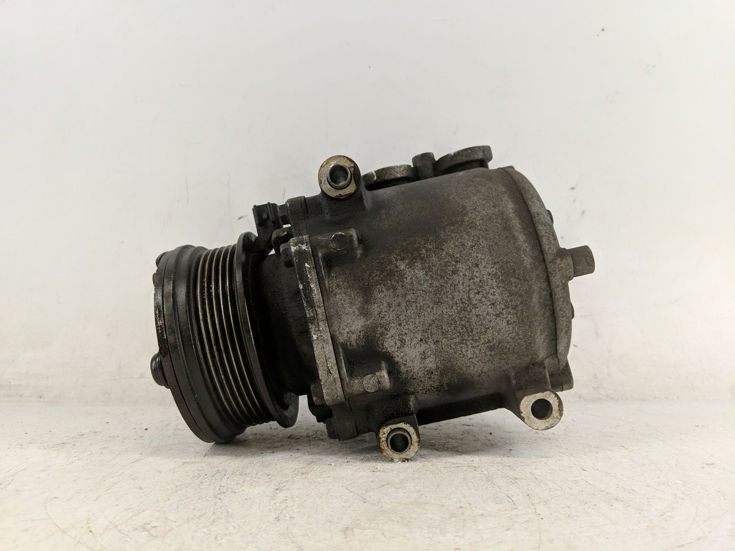 2003-2005 Mercury Grand Marquis Air Conditioning A/c Ac Compressor Oem - Oemusedautoparts1.com