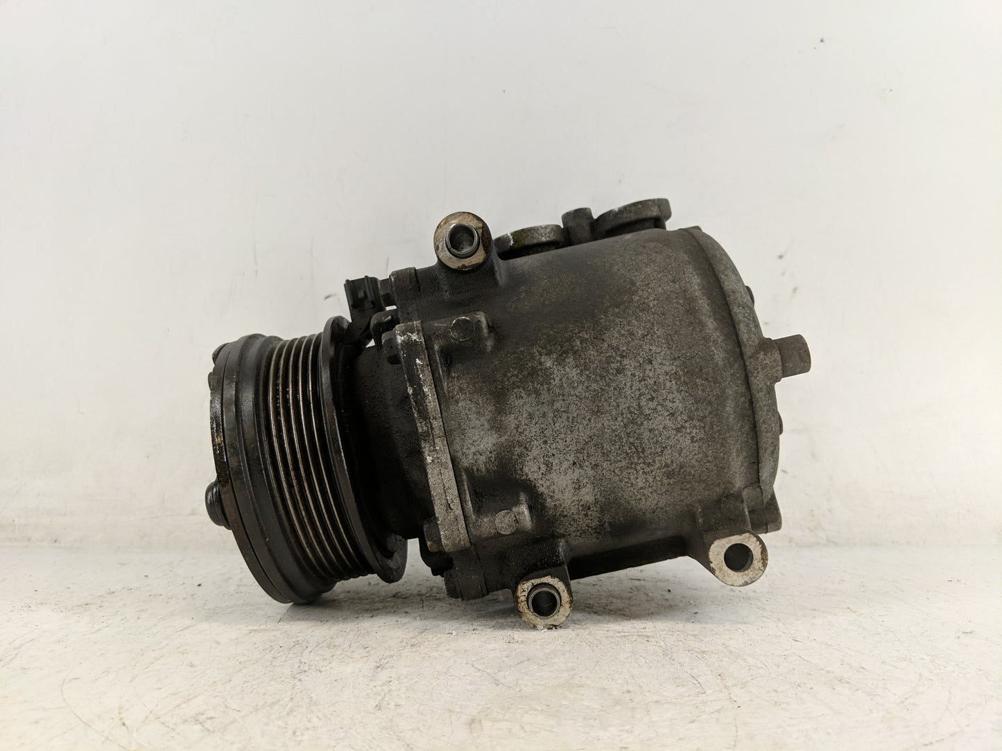 2003-2005 Mercury Grand Marquis Air Conditioning A/c Ac Compressor Oem - Oemusedautoparts1.com
