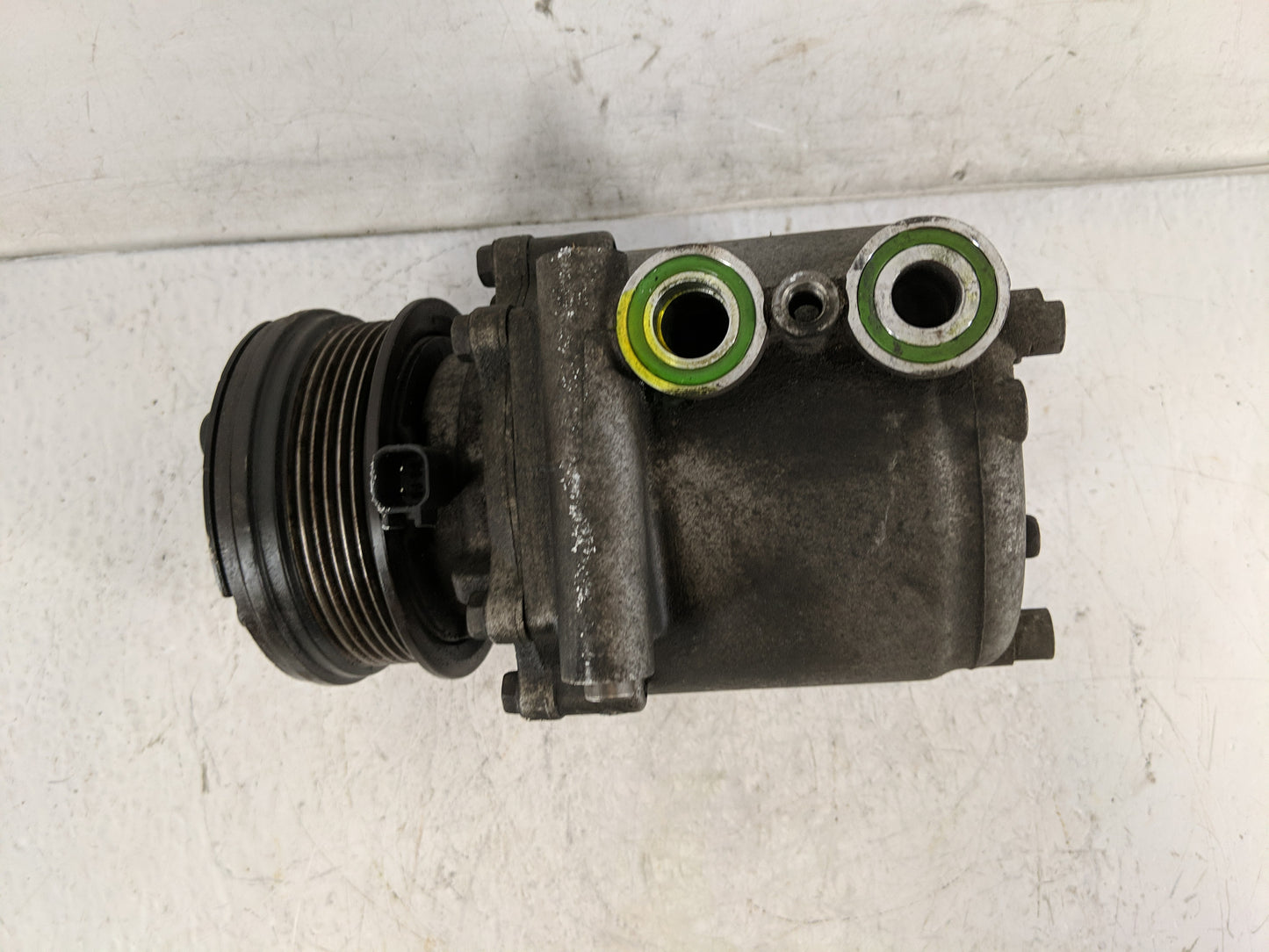 2003-2005 Mercury Grand Marquis Air Conditioning A/c Ac Compressor Oem - Oemusedautoparts1.com