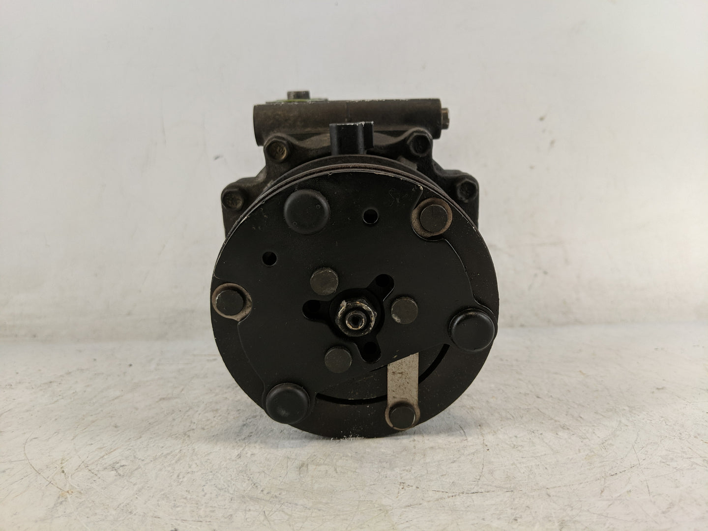 2003-2005 Mercury Grand Marquis Air Conditioning A/c Ac Compressor Oem - Oemusedautoparts1.com