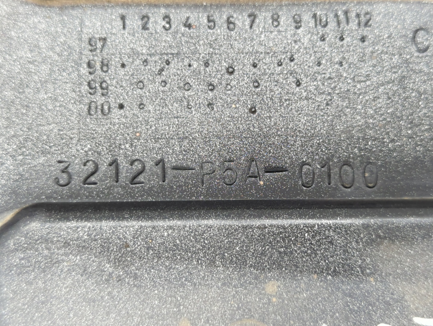 2001 Acura Rl Engine Cover - Oemusedautoparts1.com