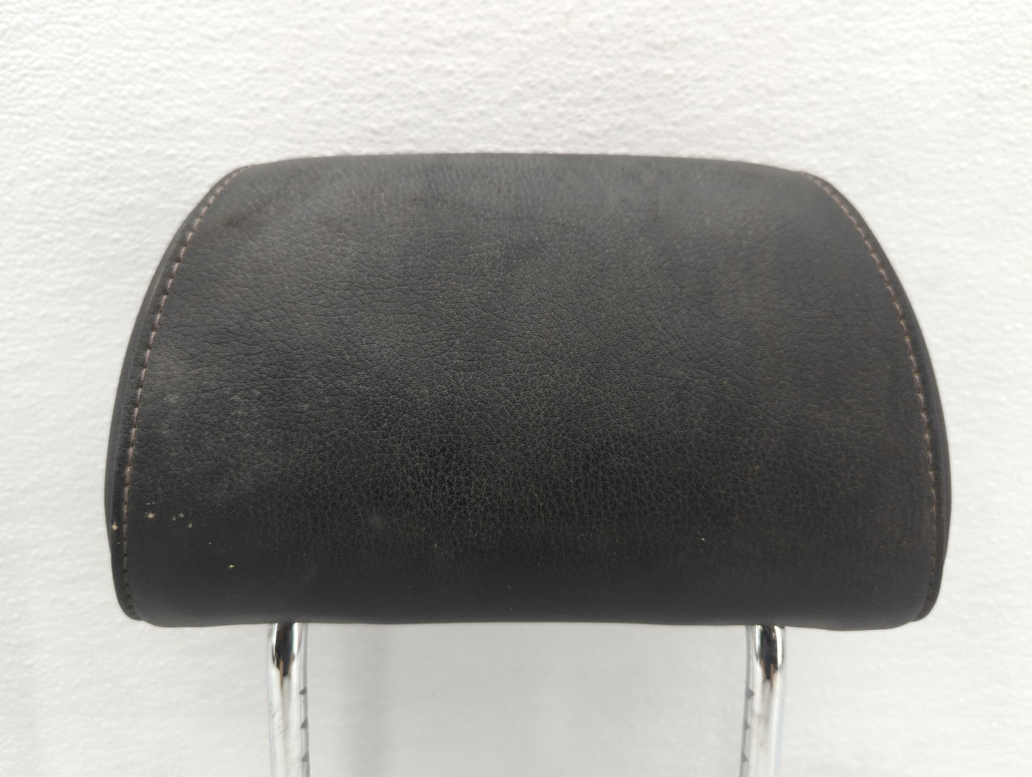 2000-2001 Audi A4 Headrest Head Rest Front Driver Passenger Seat Fits Fits 2000 2001 OEM Used Auto Parts - Oemusedautoparts1