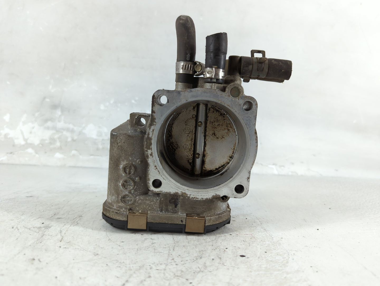2001 Audi A6 Audia6 Throttle Body P/N:078 133 062 B Fits Fits 2000 2002 2003 2004 2005 2006 OEM Used Auto Parts - Oemusedaut