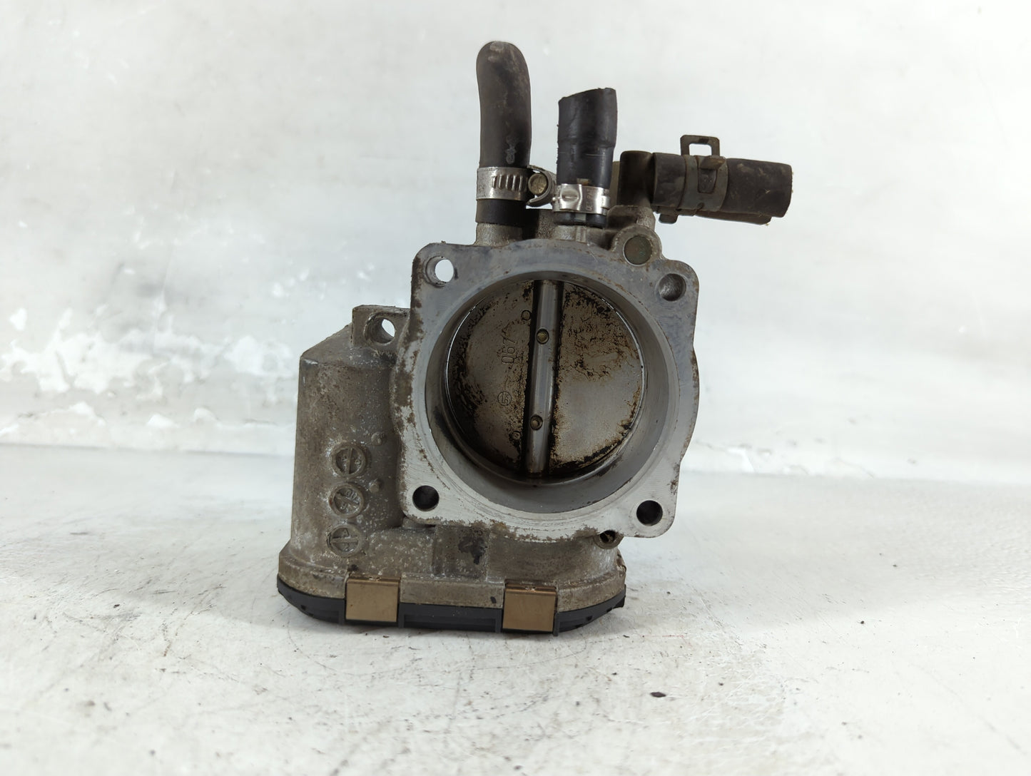 2001 Audi A6 Audia6 Throttle Body P/N:078 133 062 B Fits Fits 2000 2002 2003 2004 2005 2006 OEM Used Auto Parts - Oemusedaut