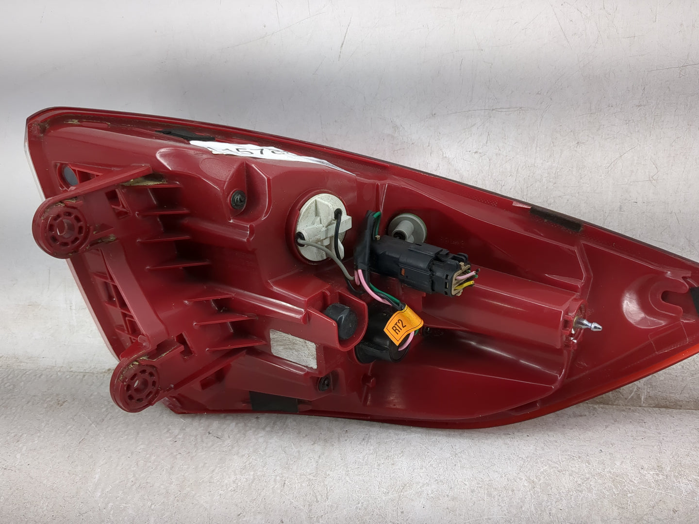 1999-2000 Bmw 323i Tail Light Assembly Passenger Right OEM P/N:92402-030 230 022 R2, 8 364 922 Fits Fits 1999 2000 2001 OEM 
