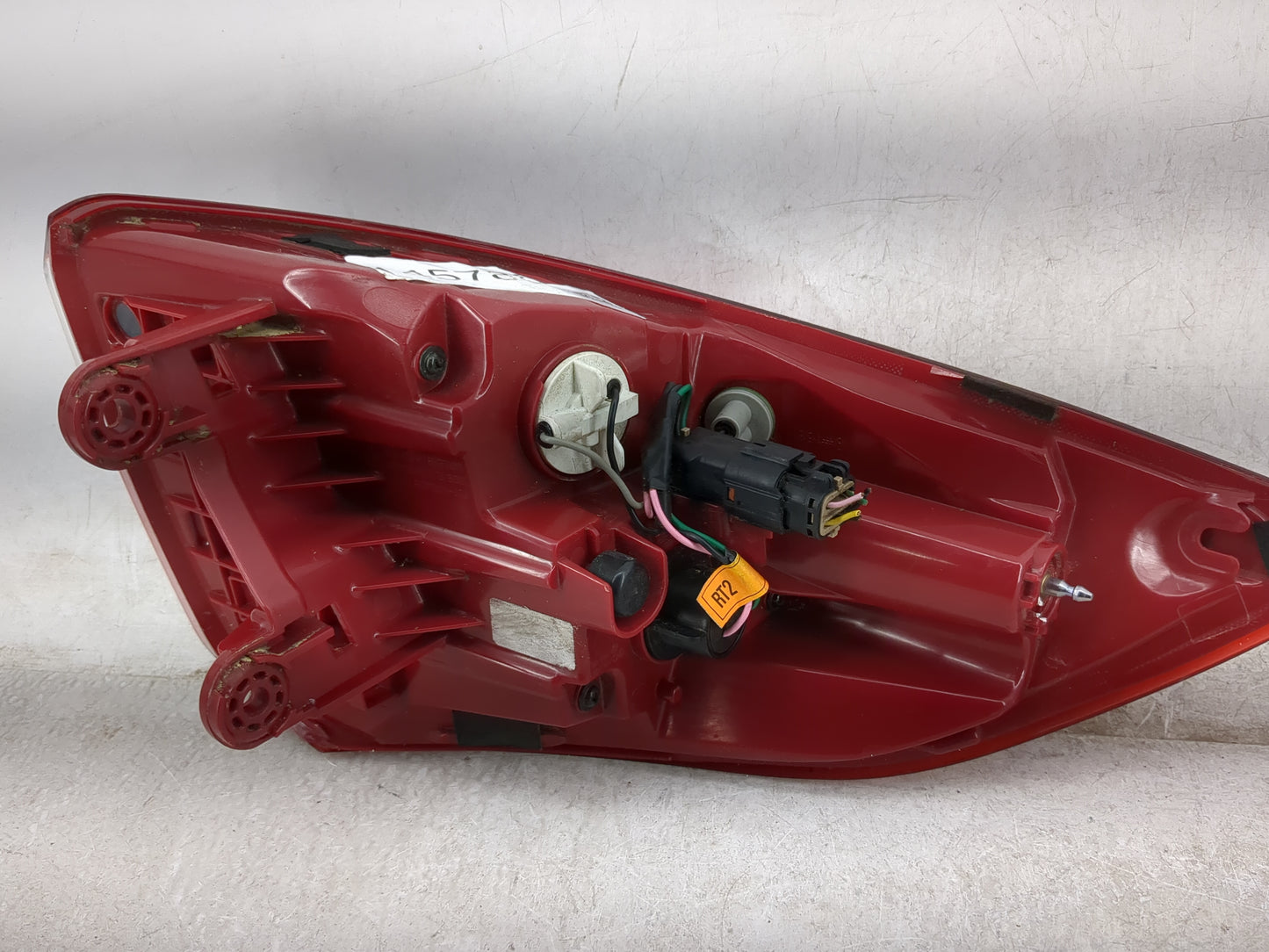 1999-2000 Bmw 323i Tail Light Assembly Passenger Right OEM P/N:92402-030 230 022 R2, 8 364 922 Fits Fits 1999 2000 2001 OEM 