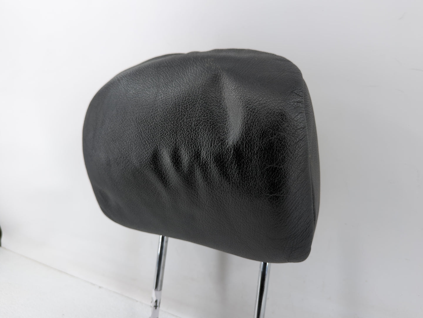 2001 Bmw 325ci Headrest Head Rest Rear Seat Fits OEM Used Auto Parts - Oemusedautoparts1.com