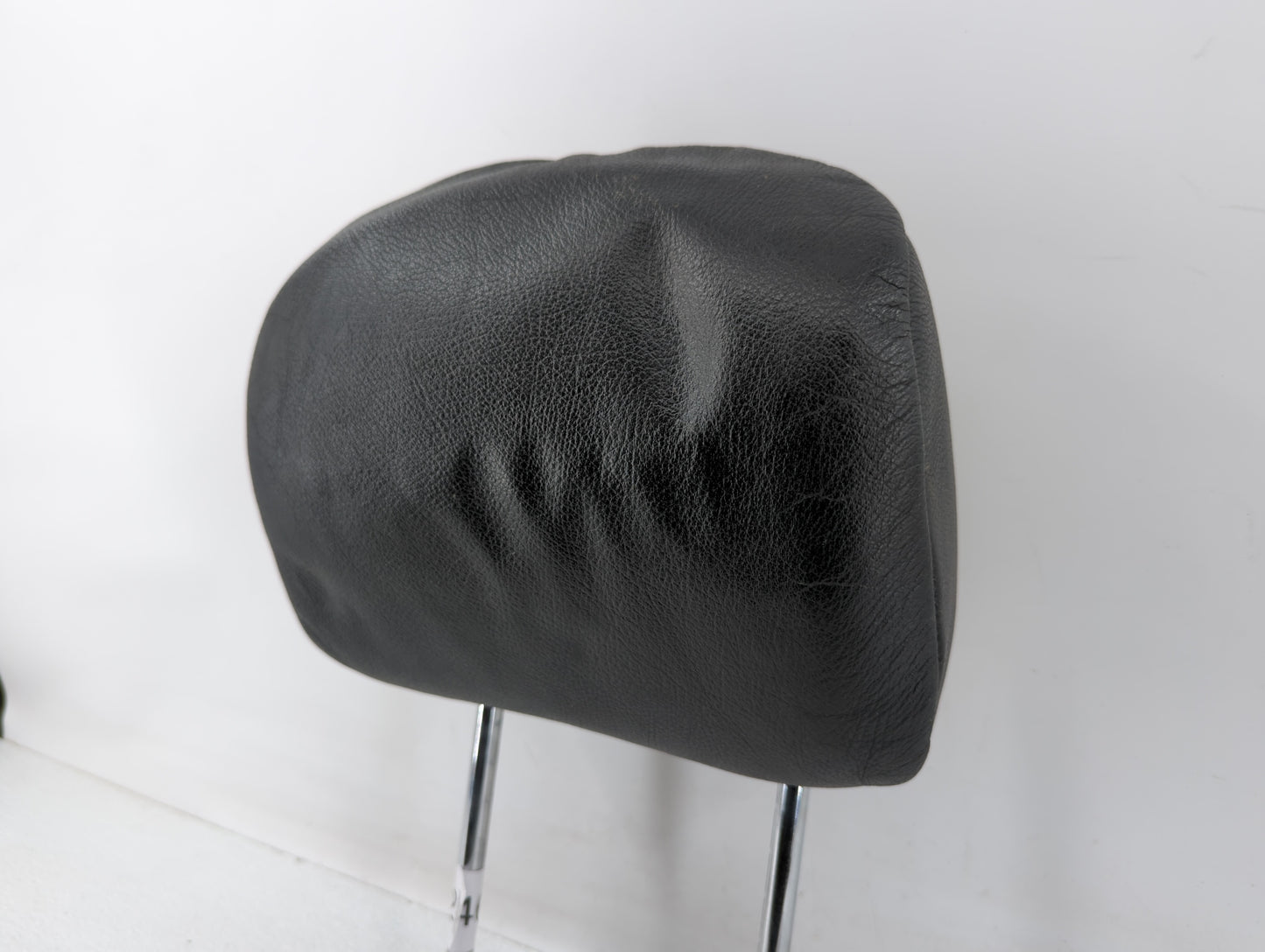 2001 Bmw 325ci Headrest Head Rest Rear Seat Fits OEM Used Auto Parts - Oemusedautoparts1.com