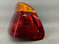 2001 Bmw 325i Tail Light Assembly Passenger Right OEM P/N:8 364 922 Fits Fits 1999 2000 OEM Used Auto Parts - Oemusedautopar