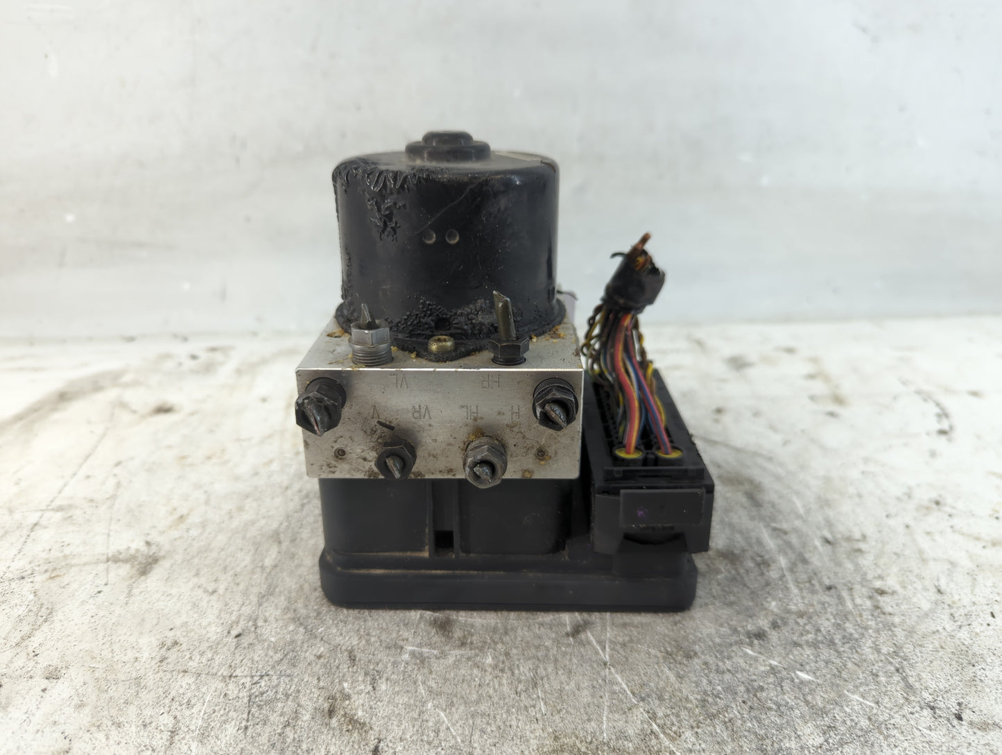 2001 Bmw 325i ABS Pump Control Module Replacement P/N:dsc 34.51-6 757 387, 3451 6757 387 Fits OEM Used Auto Parts - Oemuseda