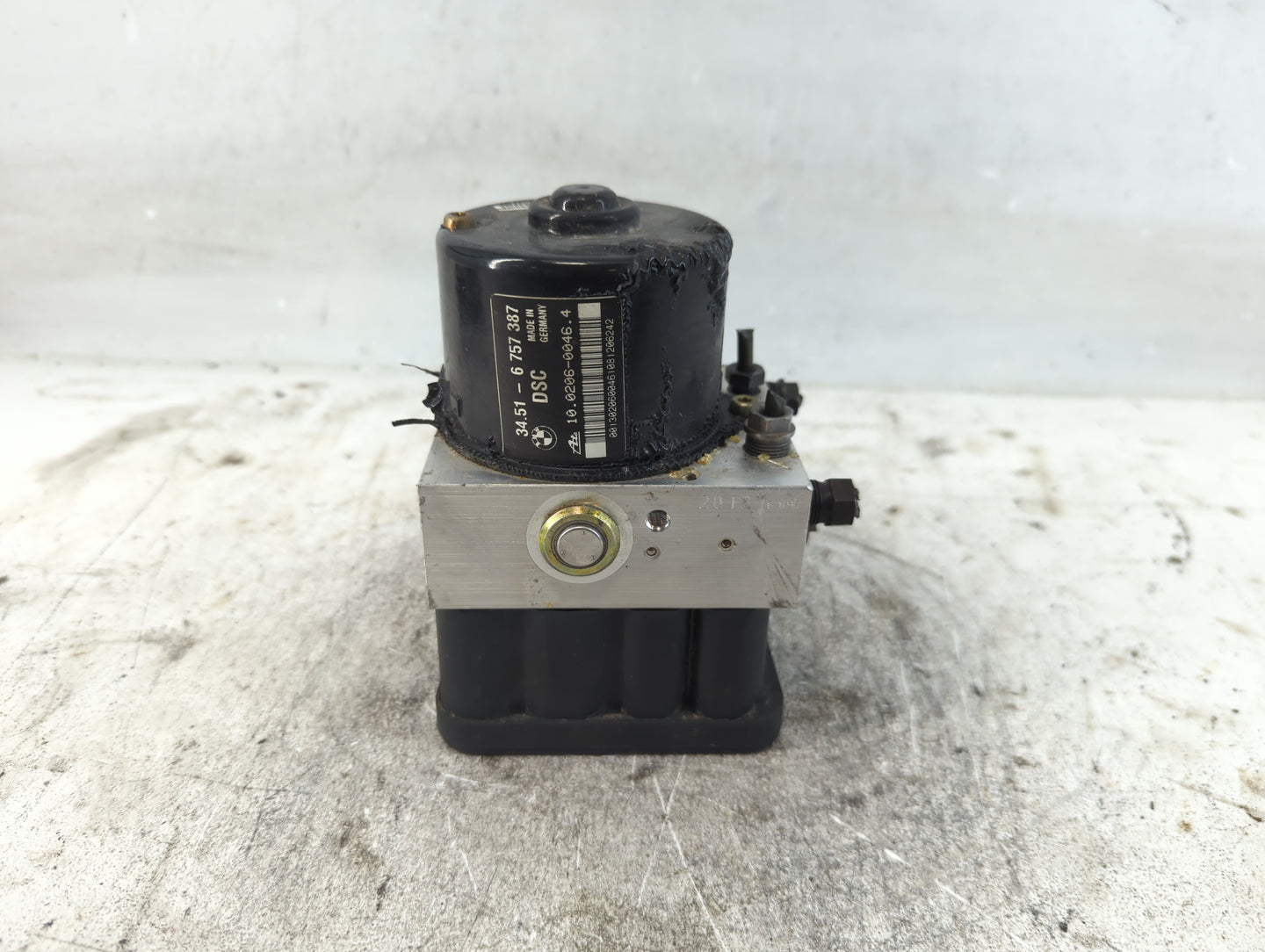 2001 Bmw 325i ABS Pump Control Module Replacement P/N:dsc 34.51-6 757 387, 3451 6757 387 Fits OEM Used Auto Parts - Oemuseda