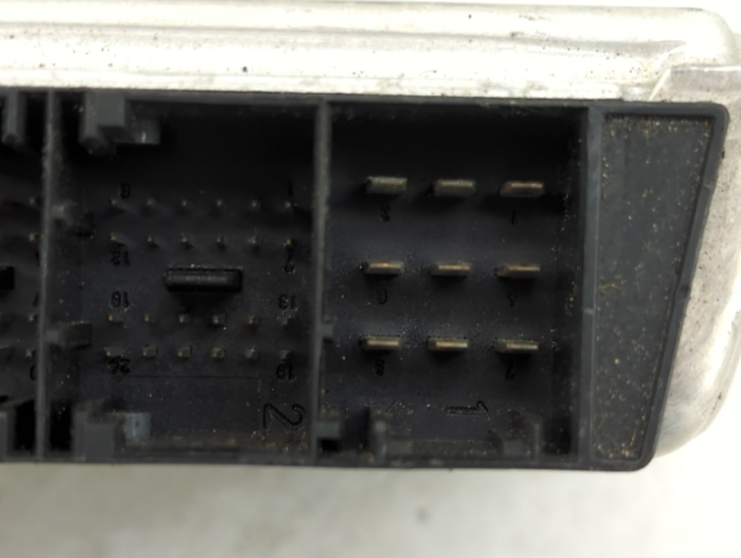 2001-2003 Bmw 330i PCM Engine Control Computer ECU ECM PCU OEM P/N:7 509 942 Fits Fits 2001 2002 2003 OEM Used Auto Parts - 