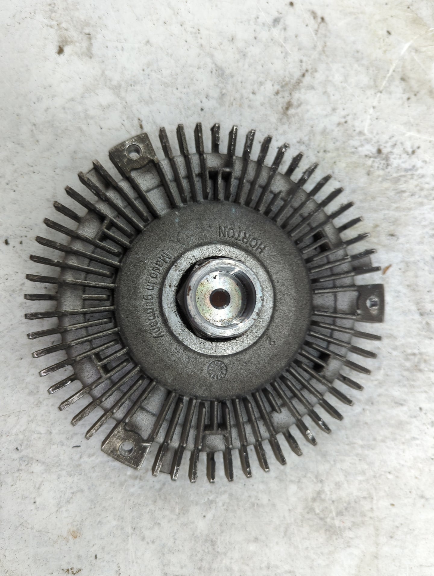 2001-2006 Bmw 330i Radiator Cooling Fan Clutch 1460762 - Oemusedautoparts1.com