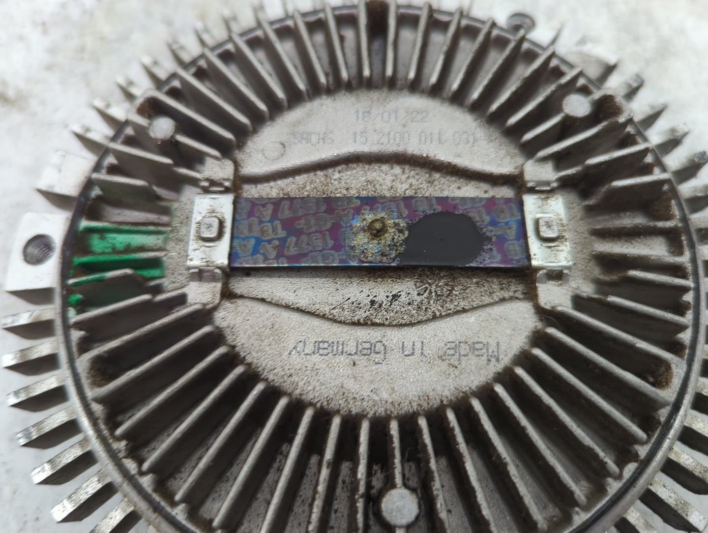 2001-2006 Bmw 330i Radiator Cooling Fan Clutch 1460762 - Oemusedautoparts1.com