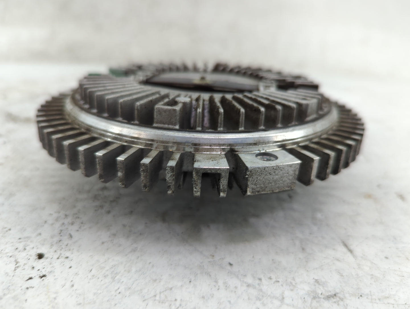 2001-2006 Bmw 330i Radiator Cooling Fan Clutch 1460762 - Oemusedautoparts1.com