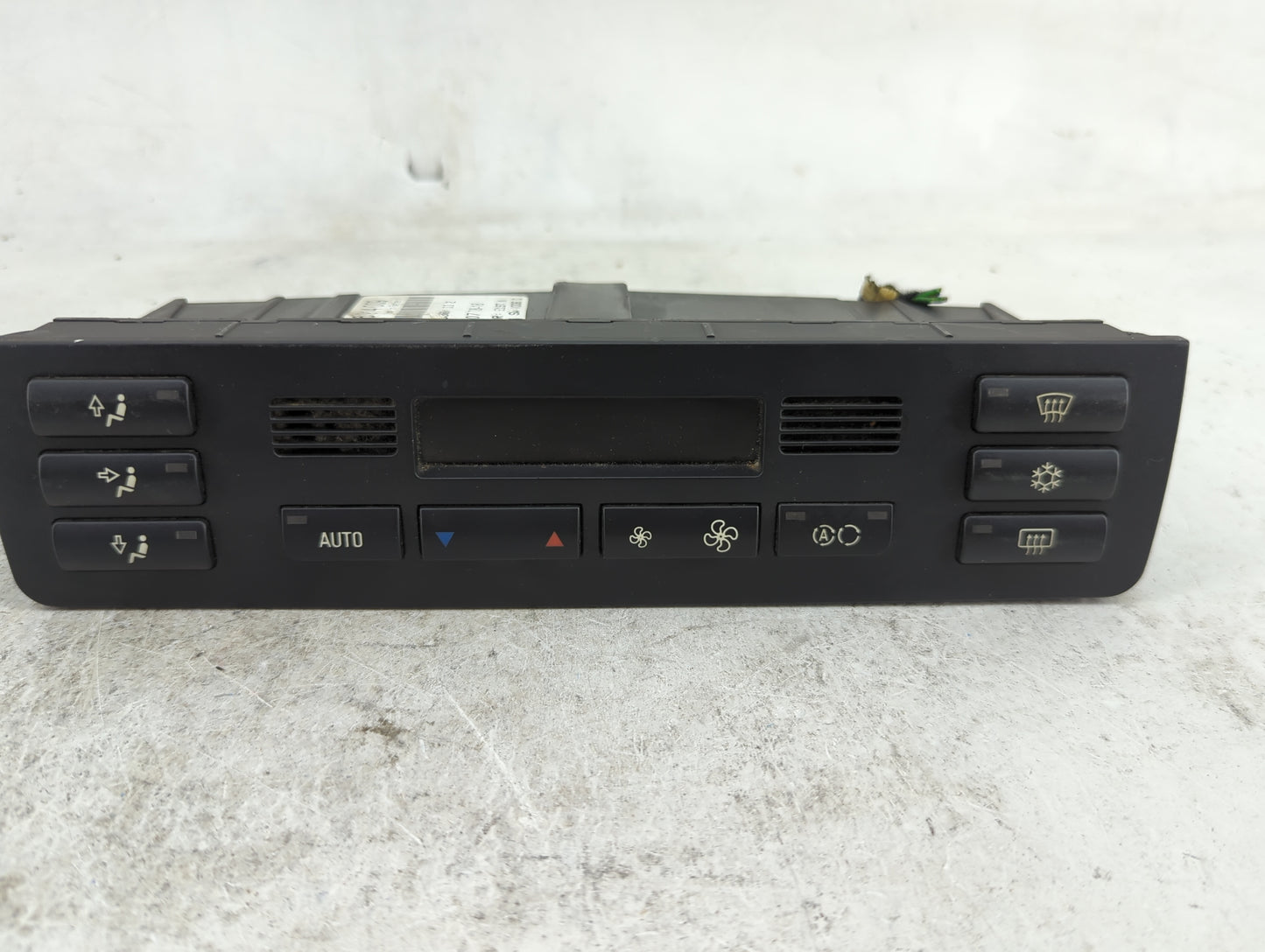 2001 Bmw 330i Climate Control Module Temperature AC/Heater Replacement P/N:64116914009 5HB007738-18 Fits OEM Used Auto Parts