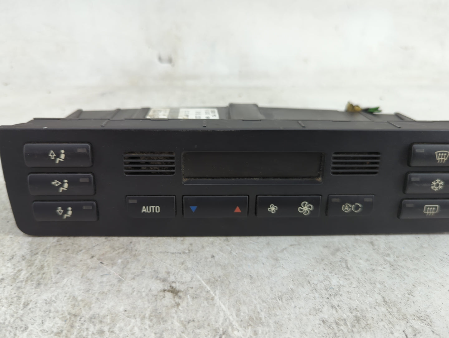 2001 Bmw 330i Climate Control Module Temperature AC/Heater Replacement P/N:64116914009 5HB007738-18 Fits OEM Used Auto Parts