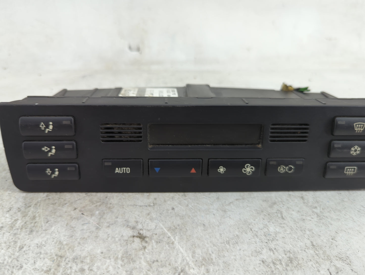 2001 Bmw 330i Climate Control Module Temperature AC/Heater Replacement P/N:64116914009 5HB007738-18 Fits OEM Used Auto Parts