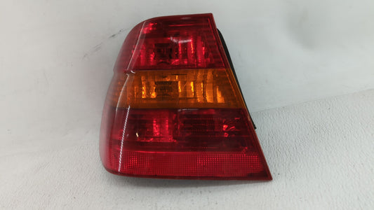 2001-2003 Bmw 330i Tail Light Assembly Passenger Right OEM P/N:8 364 726 Fits Fits 2000 2001 2002 2003 OEM Used Auto Parts -