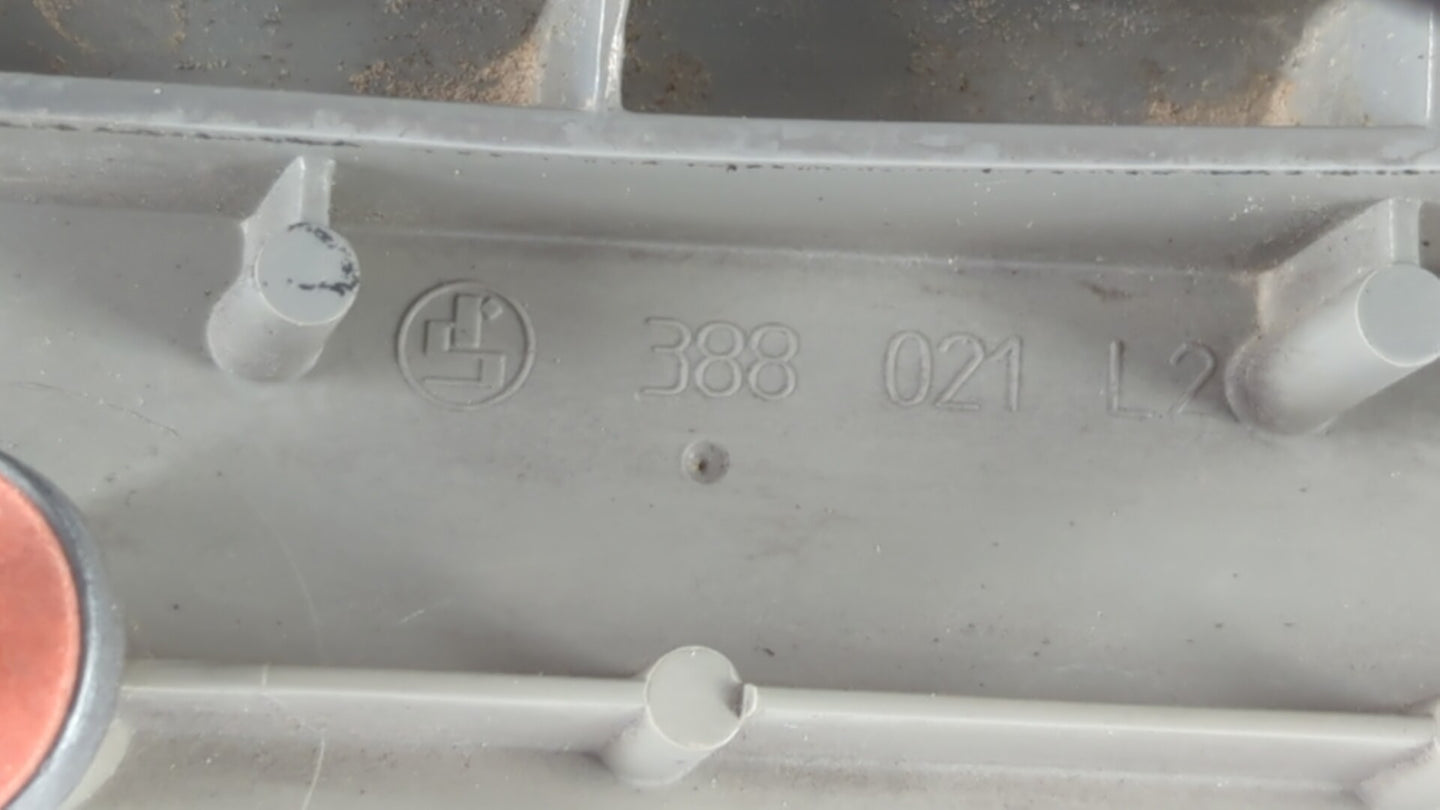 2001-2003 Bmw 330i Tail Light Assembly Passenger Right OEM P/N:8 364 726 Fits Fits 2000 2001 2002 2003 OEM Used Auto Parts -