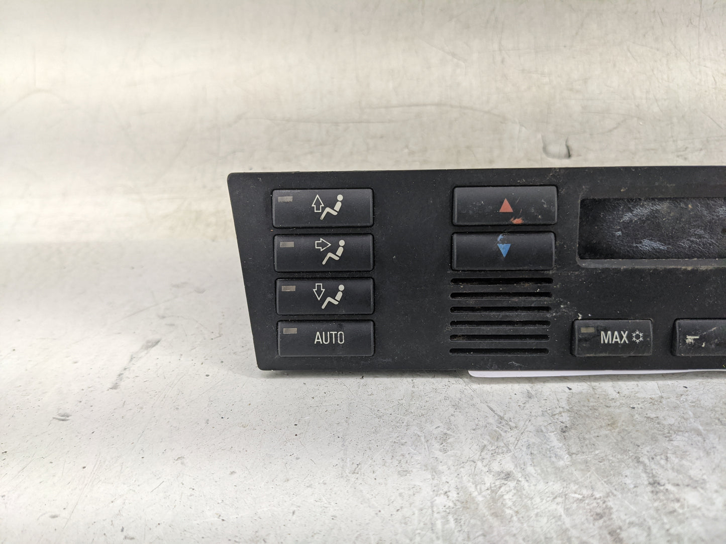 2001 Bmw 525i Climate Control Module Temperature AC/Heater Replacement Fits OEM Used Auto Parts - Oemusedautoparts1.com