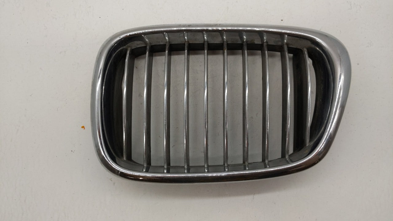 2001-2003 Bmw 525i Front Grille Bumper Not Included - Oemusedautoparts1.com