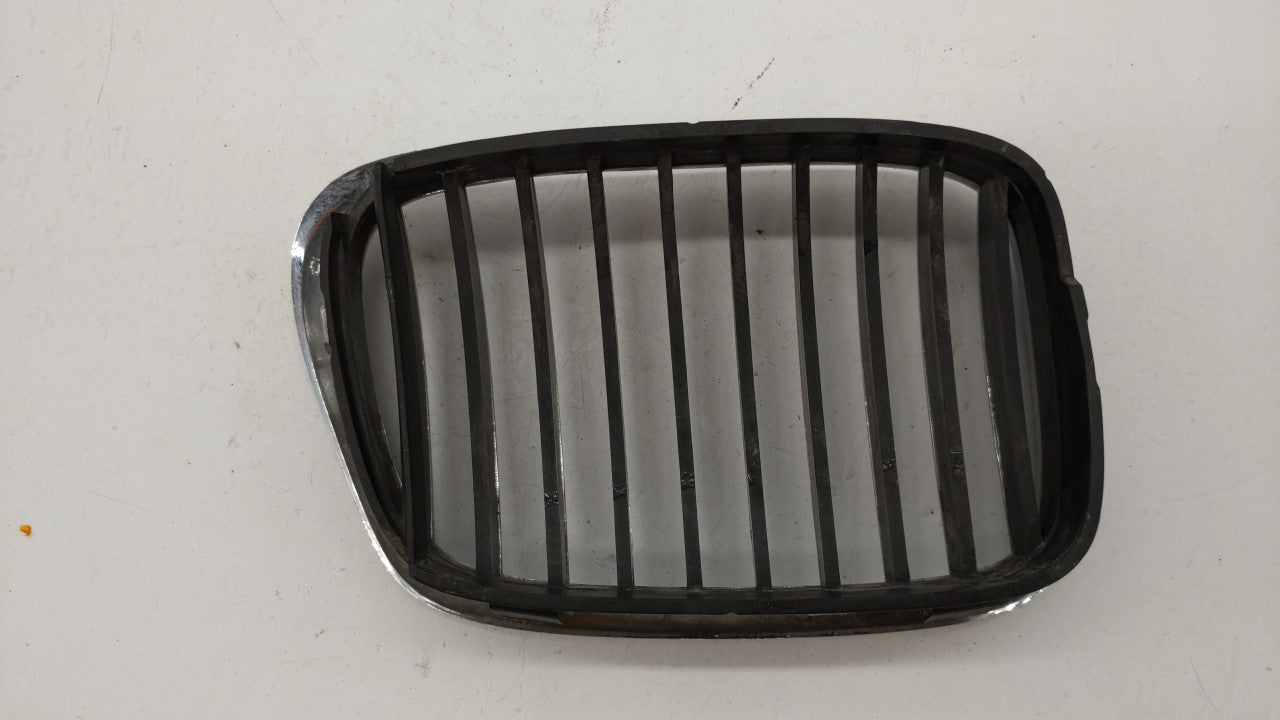 2001-2003 Bmw 525i Front Grille Bumper Not Included - Oemusedautoparts1.com