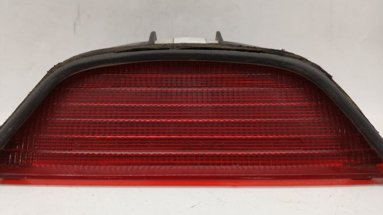 2001 Bmw 525i Third Brake Light Tail Light P/N:8364780 Fits OEM Used Auto Parts - Oemusedautoparts1.com