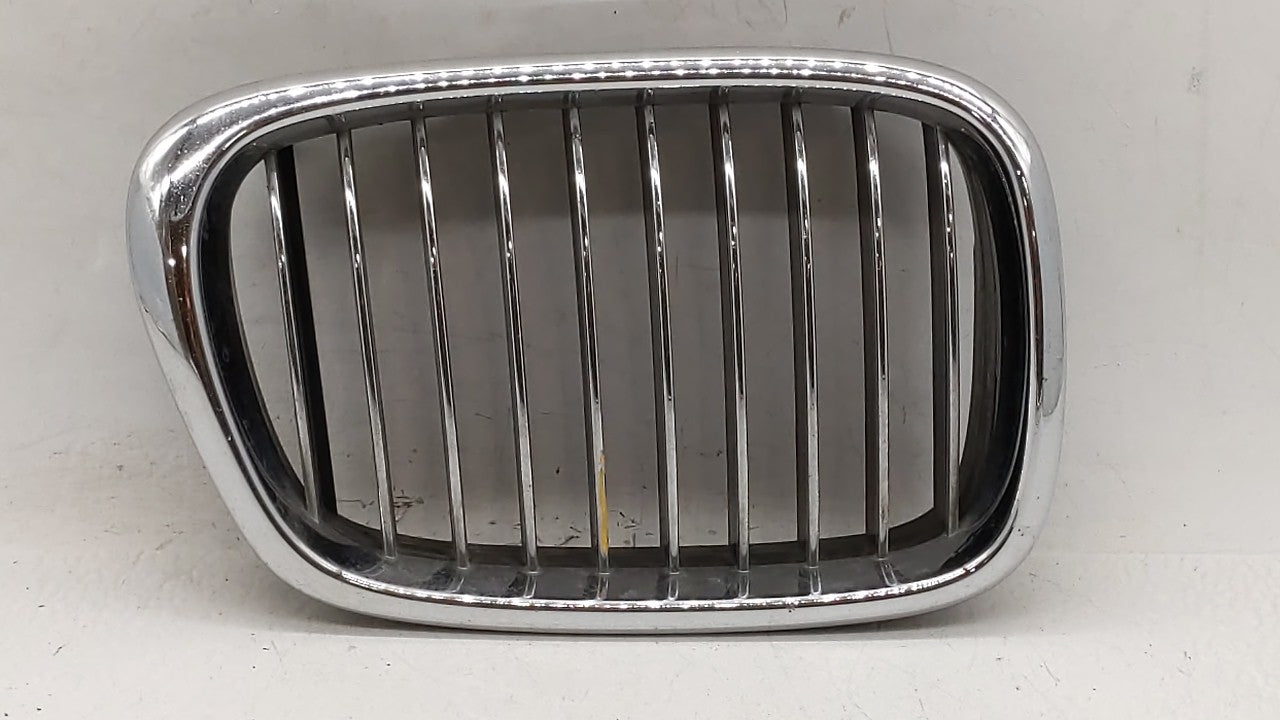 2001-2003 Bmw 525i Front Bumper Grille Cover - Oemusedautoparts1.com