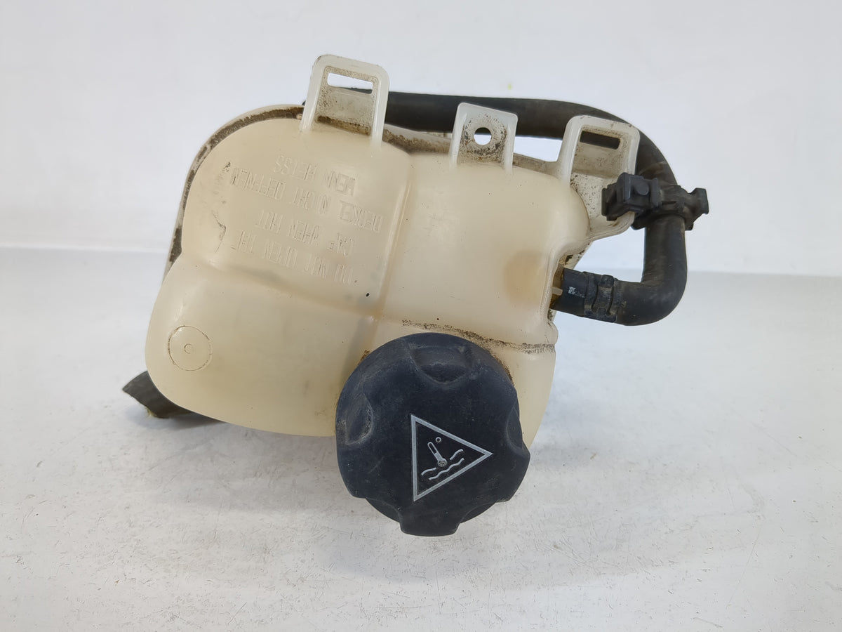 1995-2001 Bmw 740i Radiator Coolant Overflow Expansion Tank Bottle - Oemusedautoparts1.com