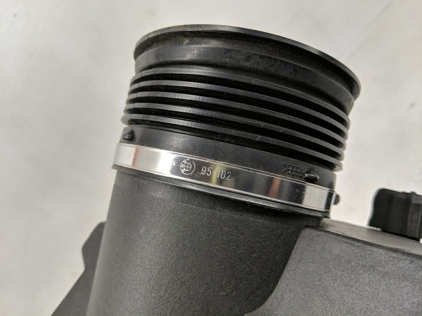 Bmw 740il Air Cleaner Intake-duct Hose Tube - Oemusedautoparts1.com