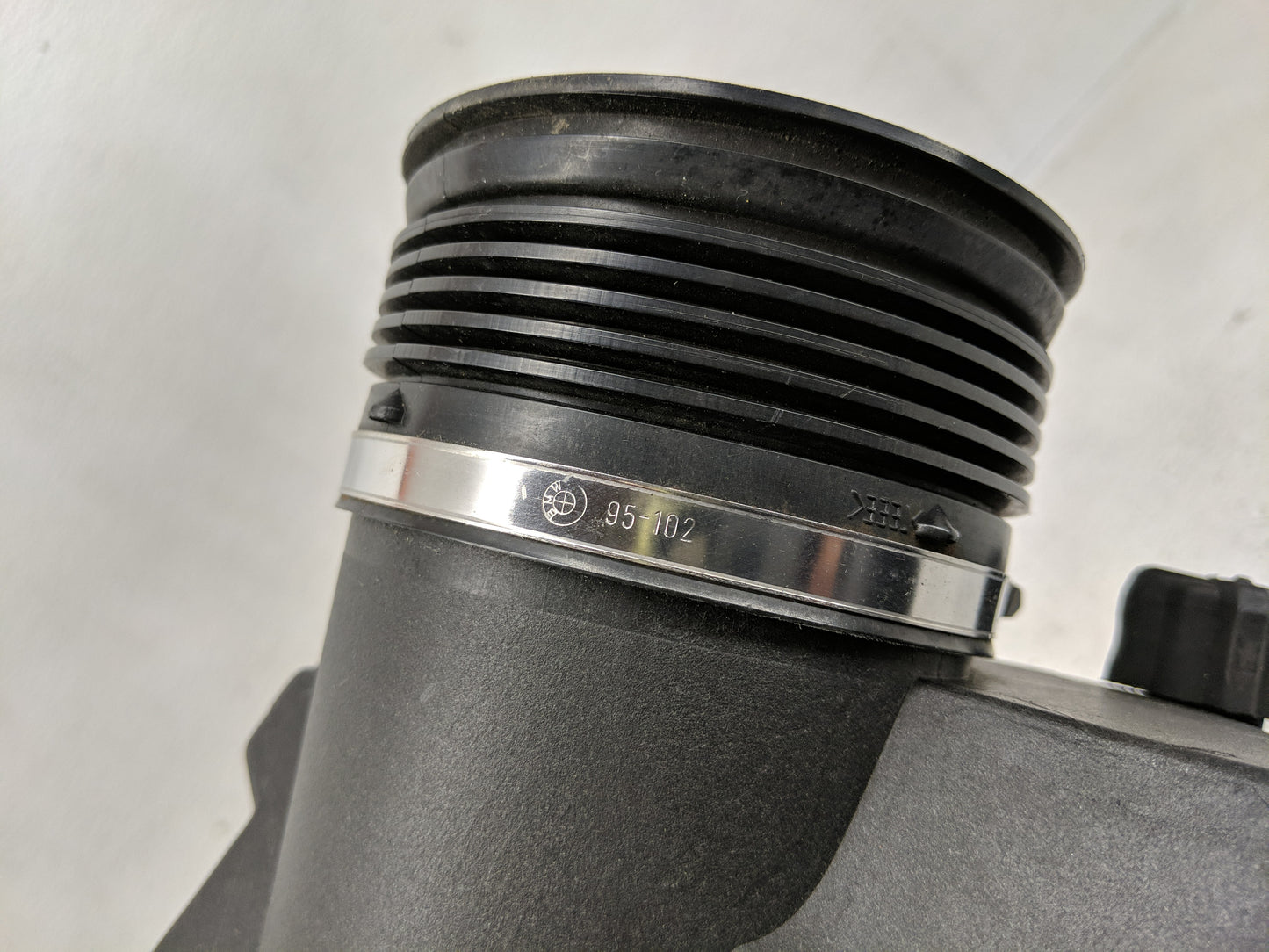 Bmw 740il Air Cleaner Intake-duct Hose Tube - Oemusedautoparts1.com