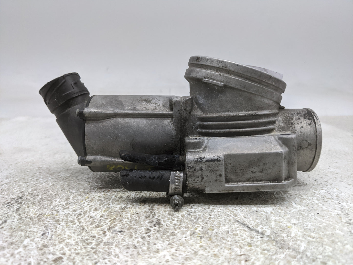 2001 Bmw 7 Series Throttle Body P/N:1745207.1 Fits Fits 1999 2000 2002 2003 OEM Used Auto Parts - Oemusedautoparts1.com